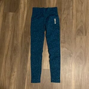 Gym shark blue cheetah print pants